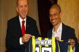 Alex de Souza Başbakan'ın yanında