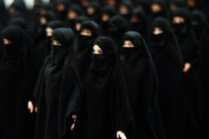 Barbie Bebekler &Ccedil;arşafa Girdi