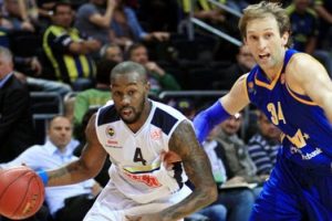 Fenerbah&ccedil;e &Uuml;lker'den farklı tarife!