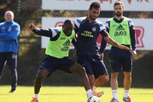 Fenerbah&ccedil;e'de Bursaspor ma&ccedil;ı hazırlıkları s&uuml;r&uuml;yor
