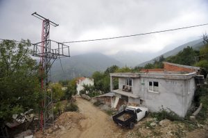 ''&Ccedil;alıkuşu''nun k&ouml;y&uuml; elektriğe kavuşuyor"