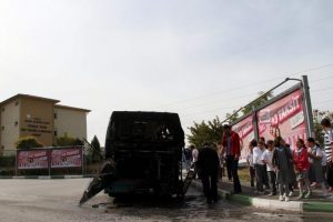 Bursa'da otobüs seyir halinde böyle yandı