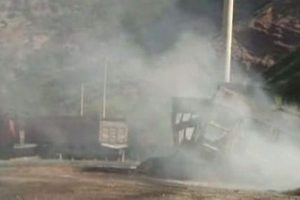 Bomba y&uuml;kl&uuml; TIR havaya u&ccedil;tu