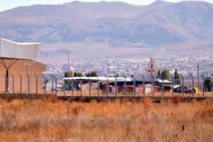 Ermenistan u&ccedil;ağı Erzurum'a indirildi