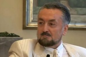 Adnan Oktar'ın indirimli taşıma kartı