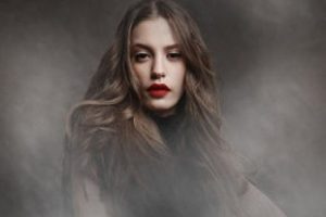 Serenay Sarıkaya'dan yeni dizi m&uuml;jdesi