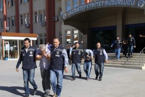 200 liraya &ccedil;aldıkları kurbanlıkları sattılar