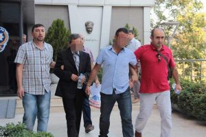 Tapu dolandırıcıları su&ccedil;&uuml;st&uuml; yakalandı