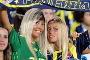 Fenerbah&ccedil;e'de bilet dağıtımı başladı