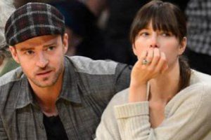 Hollywood'un g&ouml;zde &ccedil;ifti evlilik hazırlığında