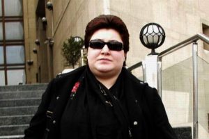 Eski dekanı sanal alemde dolandıran kadının davası s&uuml;r&uuml;yor