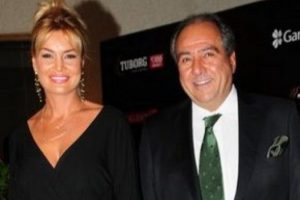 &Uuml;nl&uuml; şarkıcının eşi g&ouml;zaltına alındı