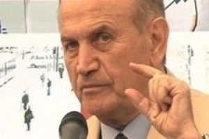 "G&ouml;r&uuml;nmez k&ouml;pr&uuml; yapacak halimiz yok"