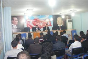 Ak Parti'den 18 yaş a&ccedil;ıklaması
