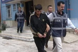 &Ccedil;arşafın i&ccedil;inden &ccedil;ıktı
