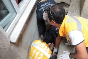 İtfaiyeci ağabeyin &ccedil;abaları fayda etmedi