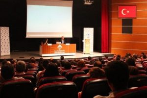 Aldırmaz'dan İstanbul'da konferans