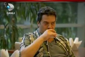 Beyaz Ali Ağaoğlunun reklamıyla dalga ge&ccedil;ti