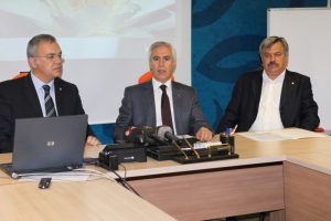 Nil&uuml;fer'de sanayi ve trafik kirlilik yaratıyor