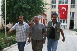 Cezaevi firarisi ırmakta yakalandı