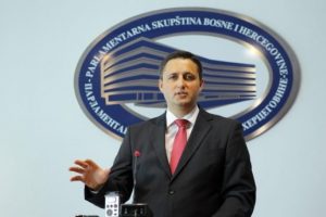 Be&ccedil;irovi&ccedil; g&ouml;revden alındı