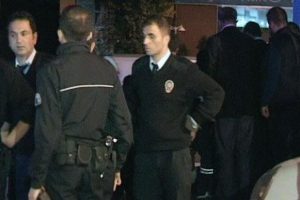 Polis aracı kaza yaptı: 3 yaralı