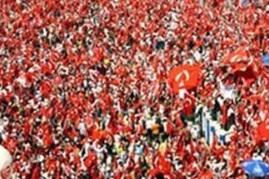 Valilik: Y&uuml;r&uuml;yemezsin CHP: Hodri meydan