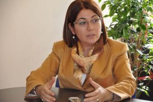"Kistli sakatatları derin bir &ccedil;ukura g&ouml;m&uuml;n"