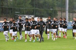 Beşiktaş, Kasımpaşa ma&ccedil;ı hazırlıklarını s&uuml;rd&uuml;rd&uuml;