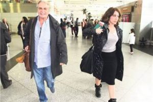 Magazin g&uuml;ndemine bomba gibi d&uuml;şen aşk iddiası
