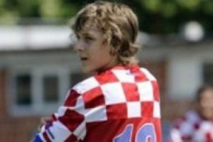 D&uuml;nya 16'lık yeni Messi'yi konuşuyor