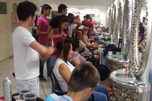 Bayram en &ccedil;ok kasaplara ve kuaf&ouml;rlere yaradı