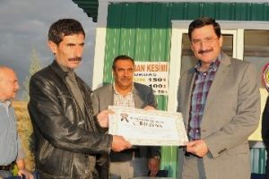 En temiz ve en bakımlı hayvan besicisine plaket