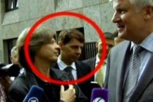 Medyaya sans&uuml;r telefonu Almanya'yı karıştırdı