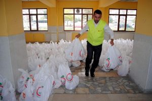Belediye 2.5 ton kurban eti dağıttı
