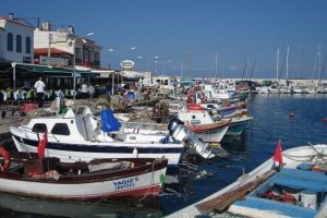 Urla sahillerinde bayram bereketi