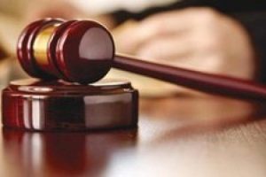 Ofisinde sigara i&ccedil;en mimara verilen cezaya iptal