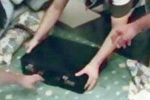 O &ccedil;antayı kim koydu? Sır şapka kimin?