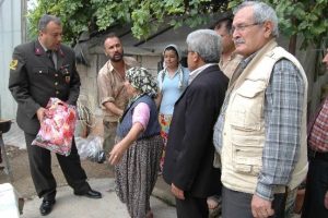 Şehit ve gazi ailelerine bayram ziyareti