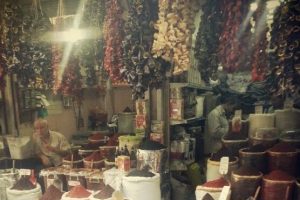 Kurutulmuş sebzeler tezgahlardaki yerlerini aldı