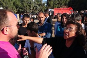 Nusaybin'de kurulmak istenen &ccedil;adıra polis izin vermedi