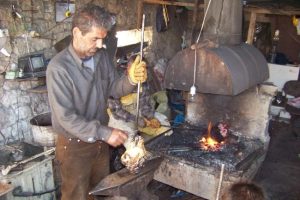 Kurbanda demircilerin y&uuml;z&uuml; g&uuml;ld&uuml;