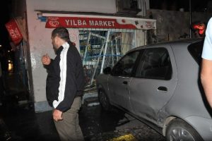&Ouml;nce &ccedil;arptı sonra markete girdi