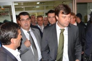 Yazıcı tedbir ama&ccedil;lı olarak yoğun bakımda