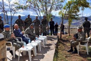 Siirt'te askerlerden t&uuml;rk&uuml; ş&ouml;leni