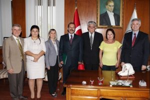 Kırgız &Uuml;niversitesi'nden &Ccedil;&Uuml;'ye ziyaret