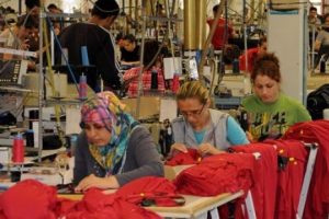 &Uuml;&ccedil; milyon kişiye 5 milyar &ouml;deme