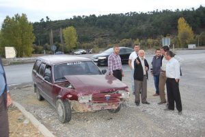Otostopla bindikleri ara&ccedil; kaza yaptı
