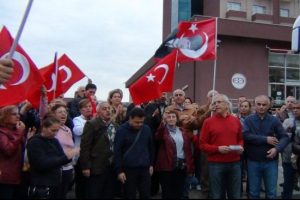 Y&uuml;r&uuml;y&uuml;şe gitmek isteyenlere emniyet izin vermedi