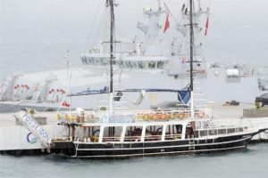 &Ccedil;anakkale Boğazı'ndan faciaya kıl payı